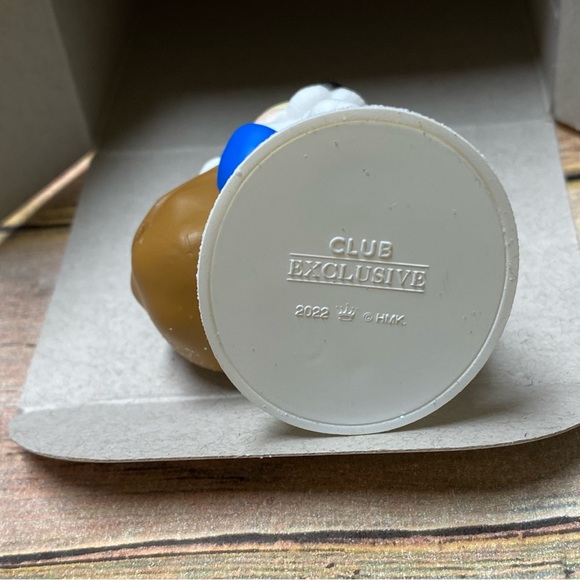 2022 Polar Bear Pal Hallmark Keepsake Ornament Club NWT - Picture 7 of 9